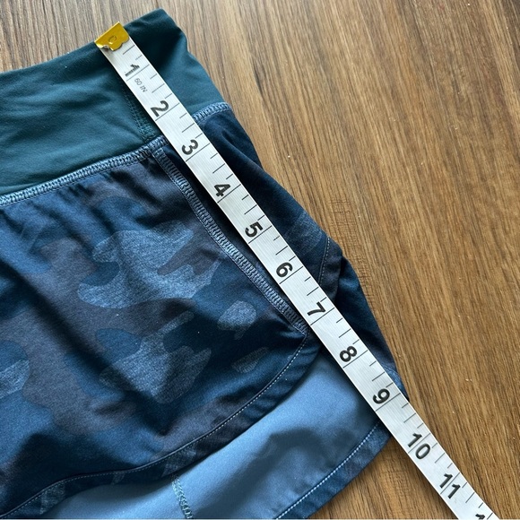 Lululemon 4" Run Times Speed Shorts Lotus Camo Oil Slick Blue Size 6 HTF Rare - Picture 12 of 13